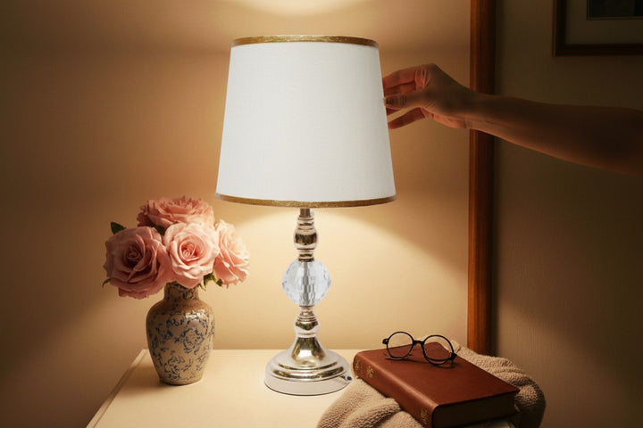 Kensington Sculpted Brass Side Lamp
