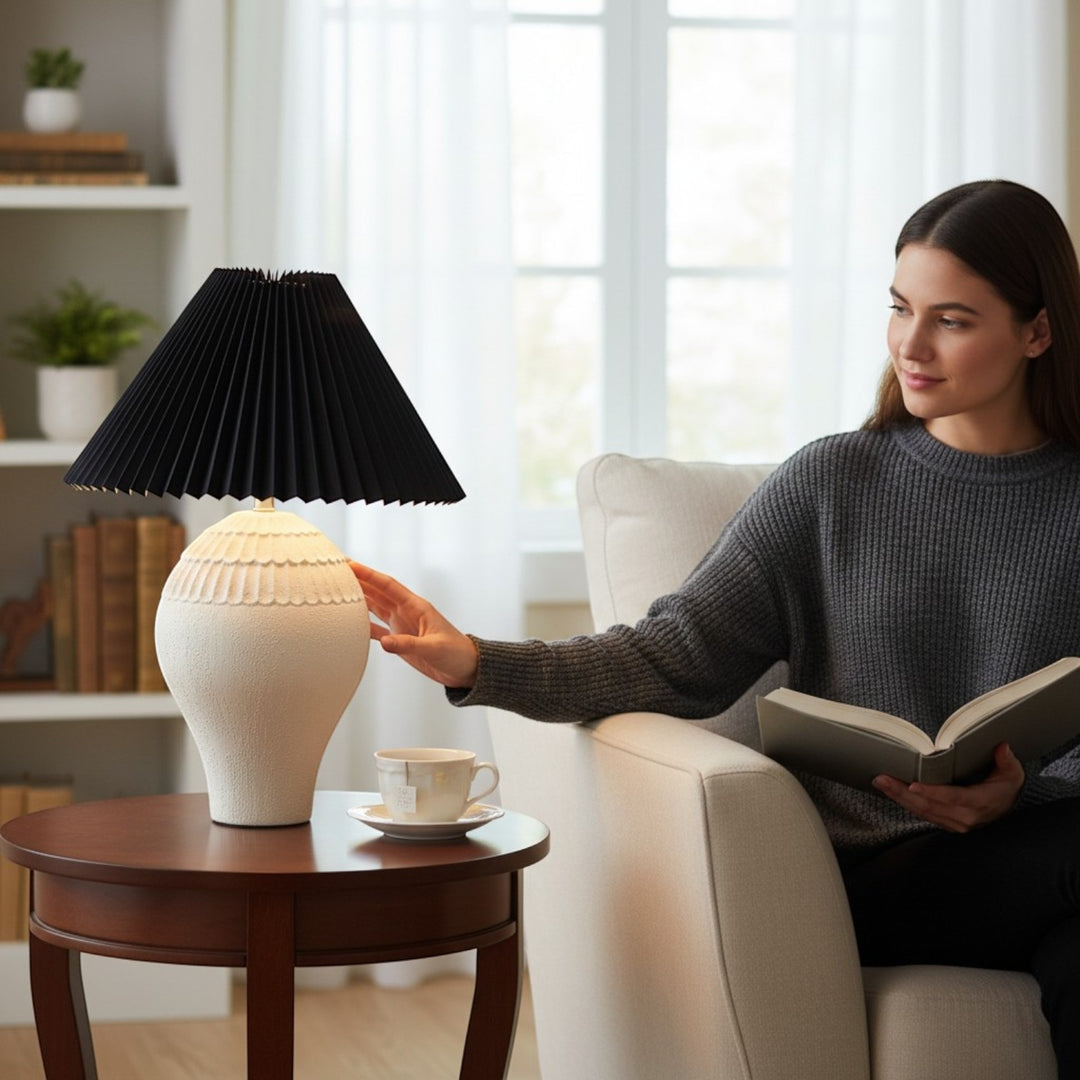 Decorative Urn-Styled Ceramic Table Lamp