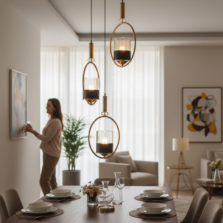 Luxury Modern Wall Light with Brass Coating and Glass Crystals