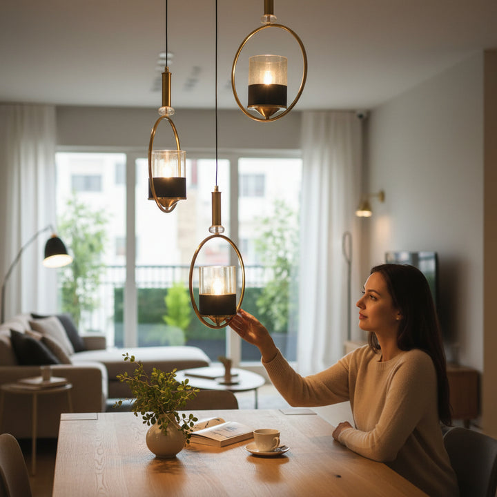 Luxury Modern Wall Light with Brass Coating and Glass Crystals